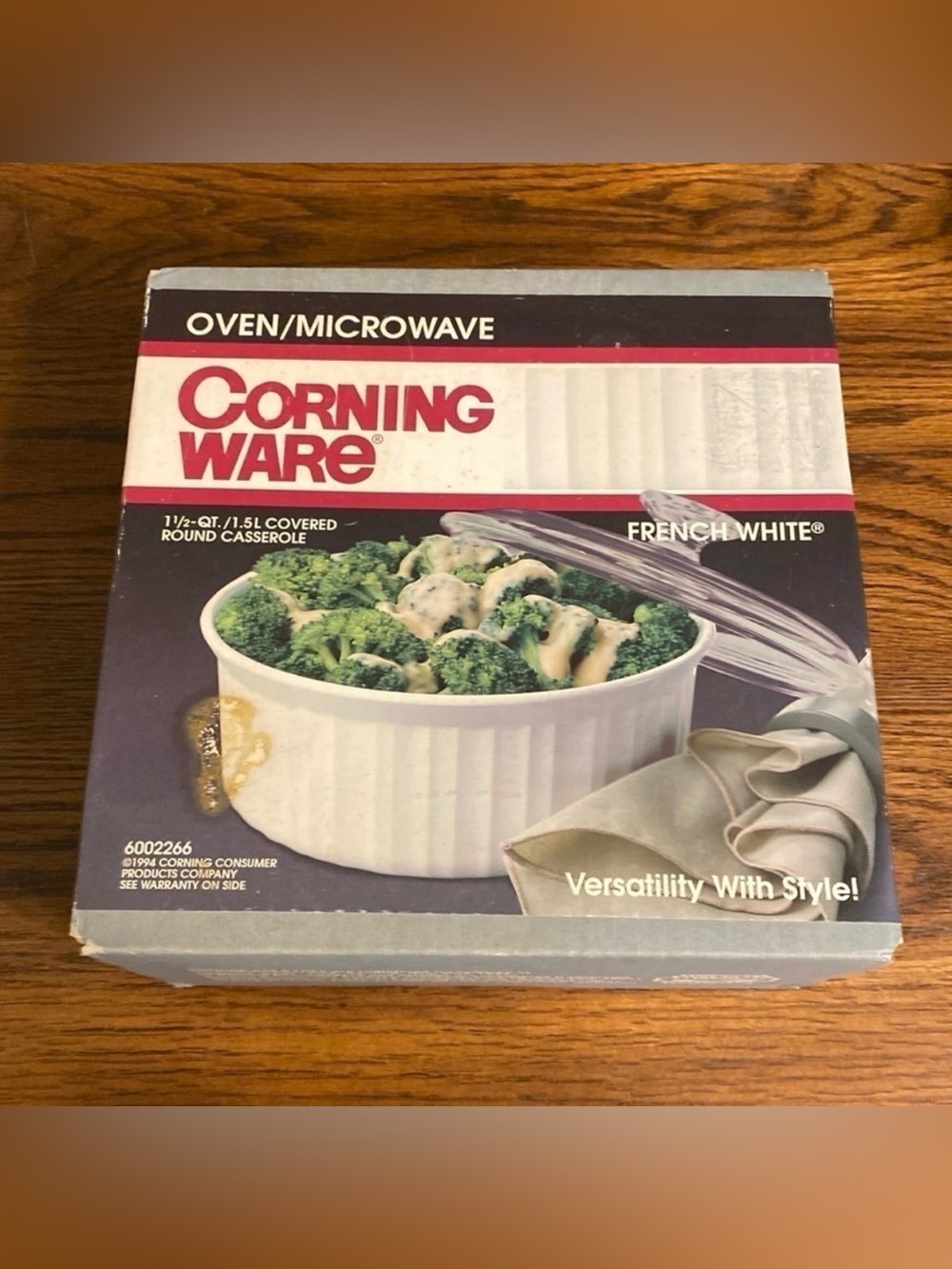 Vintage CorningWare French White 1.6L Round Casserole Dish F-16-B Sealed NIB